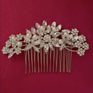 Crystal and pearl wedding hair comb